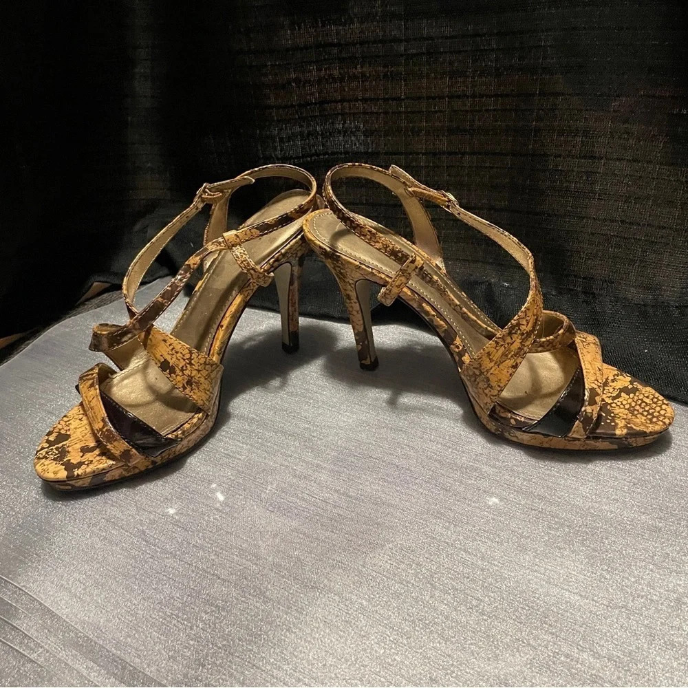 FIONI Mottled Brown Faux Snakeskin Cross Strap Sling Back Heel Sandal Womens 8